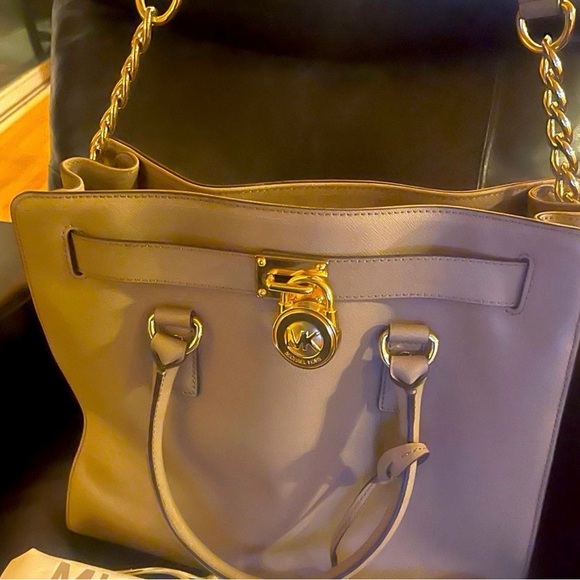 Michael Kors Handbags - Michael Kors Handbag New measurements 14x13” with dust bag